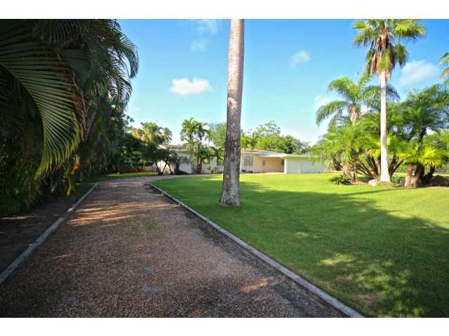 9740 SW 138 ST, Miami, FL 33176