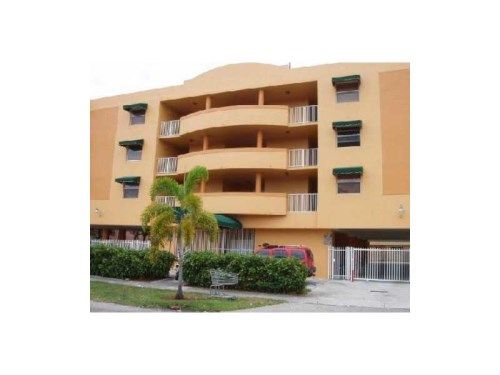 2441 SW 31 AV # 303, Miami, FL 33145