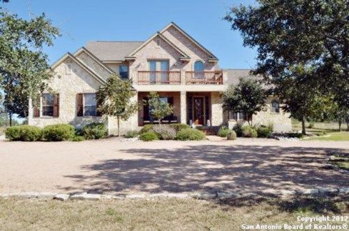 172 RIVER CHASE DR, New Braunfels, TX 78132