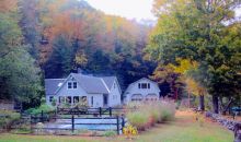 25 Woodlands Lane Newfane, VT 05345