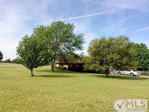 6275 Raymond Road, Kaufman, TX 75142