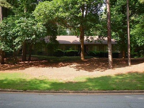 1541 Kings Crossing, Stone Mountain, GA 30087