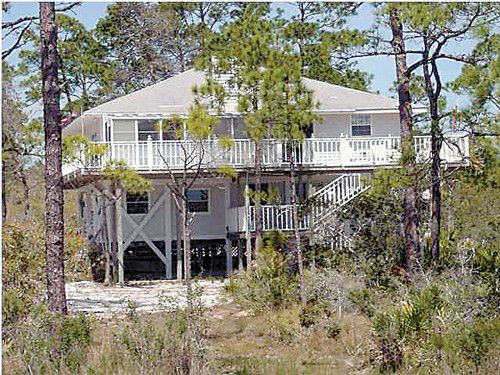 1621 Bayou Dr, Carrabelle, FL 32322