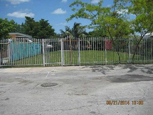 1011 NW 21 CT, Miami, FL 33125