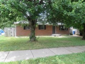 1867 Barksdale Dr, Lexington, KY 40511