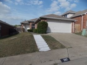 207 Juniper Ridge Court, Desoto, TX 75115