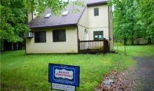 166 Ledgeway Dr Dingmans Ferry, PA 18328