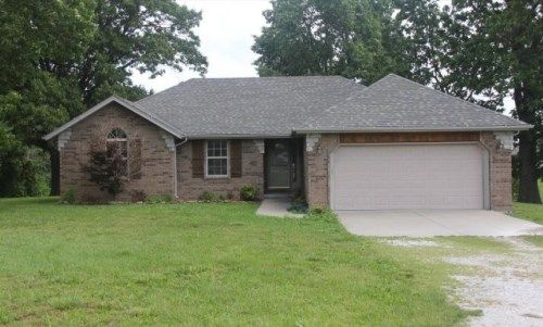 400 Scenic Country Rd, Clever, MO 65631