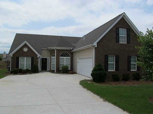 3815 Hawk Tail Drive, Loganville, GA 30052