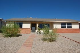 1814 Crescent Dr, Alamogordo, NM 88310