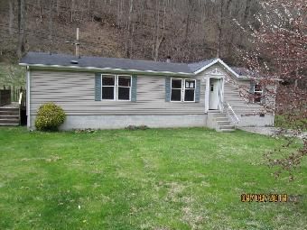 300 Allegheny Rd, Hellier, KY 41534