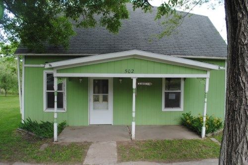 502 N 1st St, Clarksdale, MO 64430