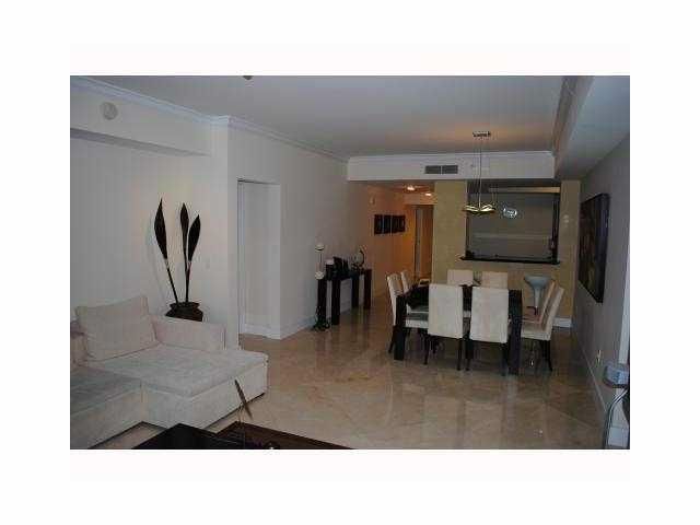 3330 NE 190 ST # 915, Miami, FL 33180