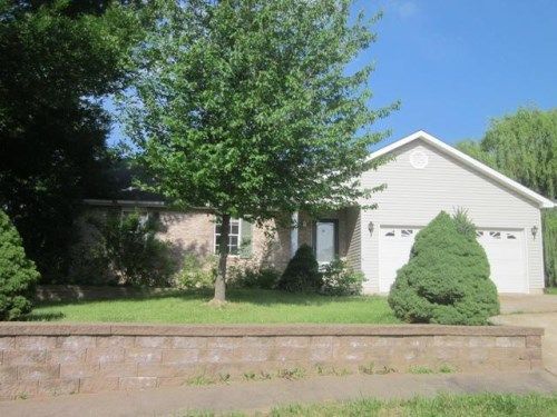 9 Michael Ct, Winfield, MO 63389