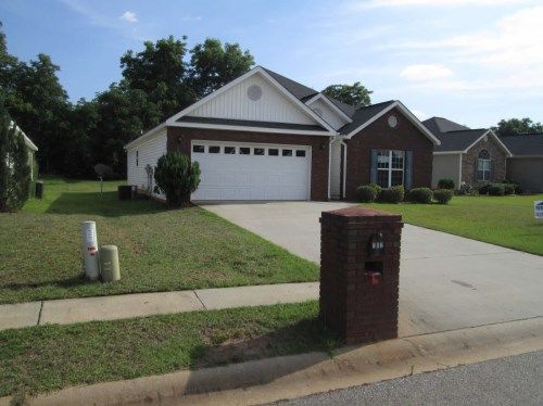 202 Sunnymeade Dr, Warner Robins, GA 31093