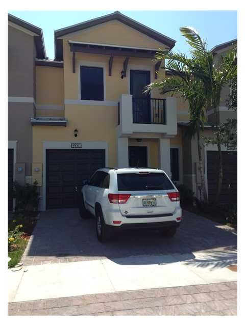 5930 NW 104 court # 5930, Miami, FL 33178