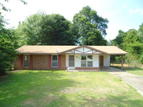 1226 Celia Ct, Columbus, GA 31907