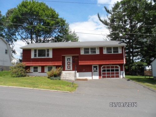 17 Sky Hill Circle, Waterbury, CT 06708