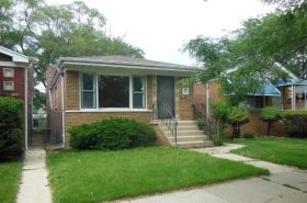 2452 E 100th St, Chicago, IL 60617