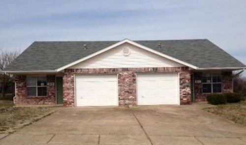 809/811 East Glendale Lane, Rogers, AR 72758