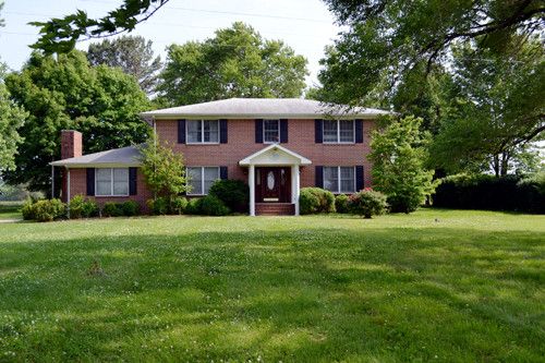 135 Shady Grove Road, Flintville, TN 37335