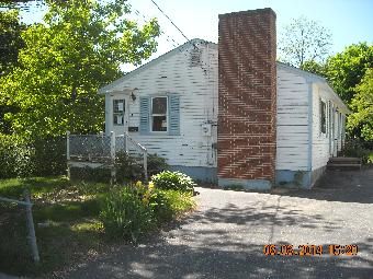 6 Tebbetts Ave, Sanford, ME 04073