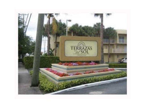 2680 W 76 ST # 213, Hialeah, FL 33016