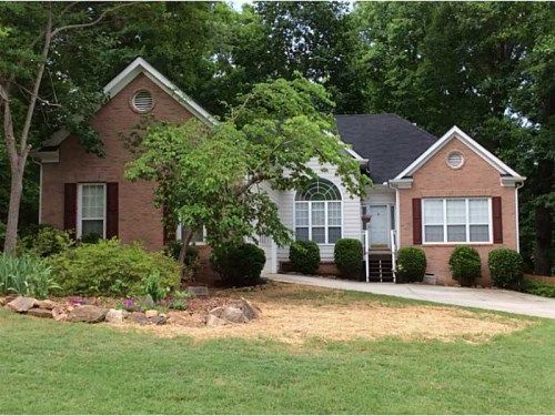 935 Dogwood Park Drive, Lawrenceville, GA 30046