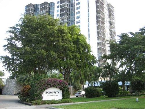 3375 N COUNTRY CLUB DR # 306, Miami, FL 33180