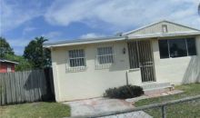 581 SE 5 ST Hialeah, FL 33010