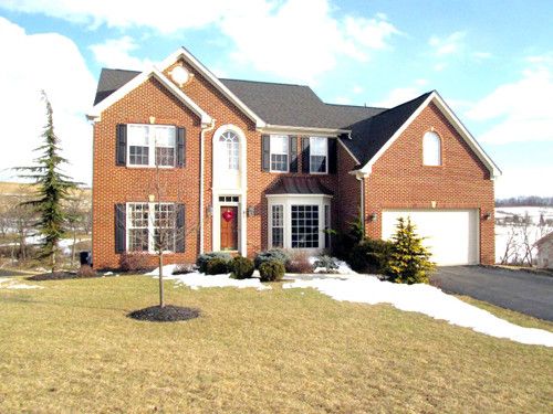 83 N. Orchard View Dr., Hanover, PA 17331