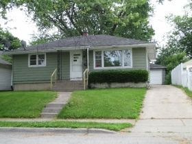 140 North Sumac Ave, Waukegan, IL 60085