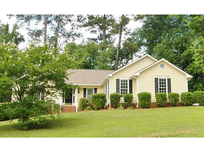 822 Silver Springs Drive, Macon, GA 31210