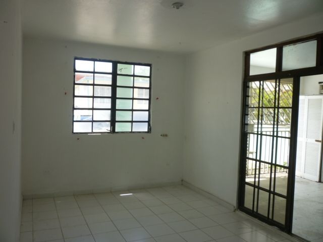 Urb Puerto Nuevo 1209 Calle Cartagena, San Juan, PR 00920