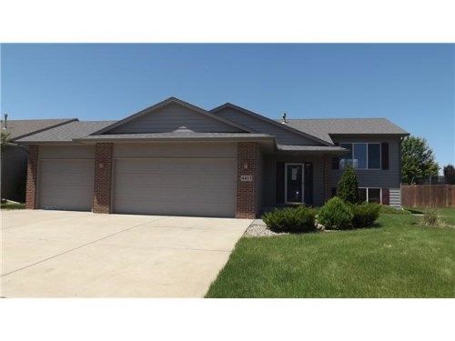 4413 S Graystone Ln, Sioux Falls, SD 57103