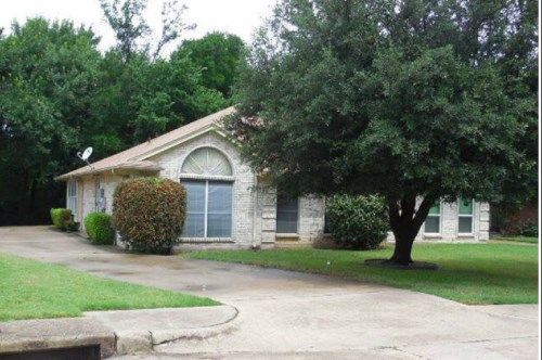 217 Avalon Drive, Desoto, TX 75115