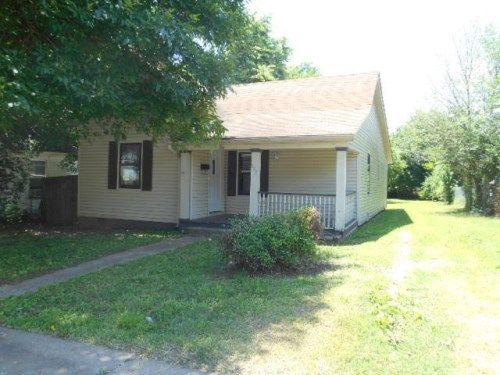 805 S Newton Ave, Springfield, MO 65806