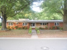 5501 Starkwood Dr, Charlotte, NC 28212