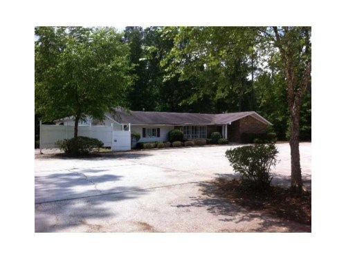 886 W Lanier Avenue, Fayetteville, GA 30214