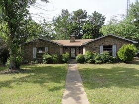 120 Walton St, Kilgore, TX 75662