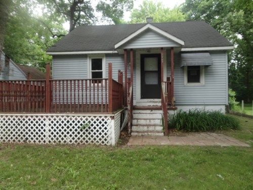 1117 Maynard Dr, Benton Harbor, MI 49022