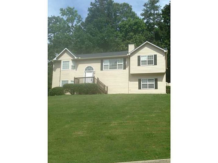 9708 Squirrel Wood Run, Douglasville, GA 30135