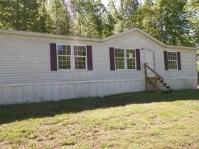 848 Island Fork Rd, Morehead, KY 40351