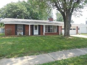 1839 Jolinda Dr, Columbus, IN 47203