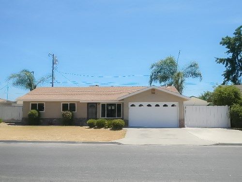 805 E Lincoln Avenue, Reedley, CA 93654