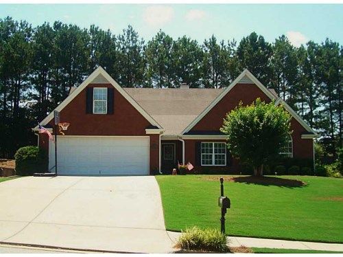 631 Towering Pine Trail, Lawrenceville, GA 30045