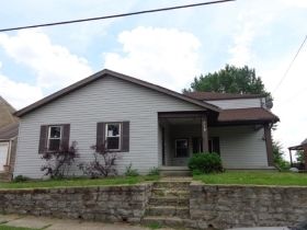 218 Kentucky Dr, Newport, KY 41071