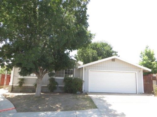 2005 Breezeway Drive, Bakersfield, CA 93306