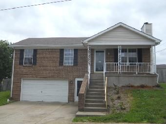 122 Monroe St, Radcliff, KY 40160