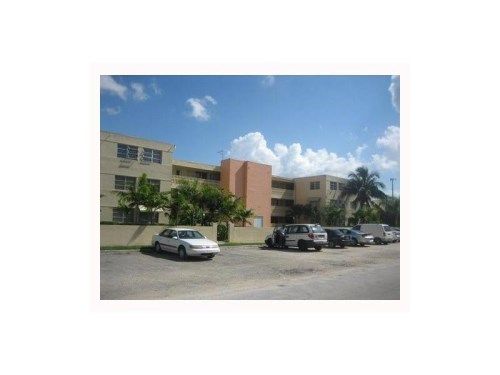 1851 NE 168 ST # A-6, Miami, FL 33162